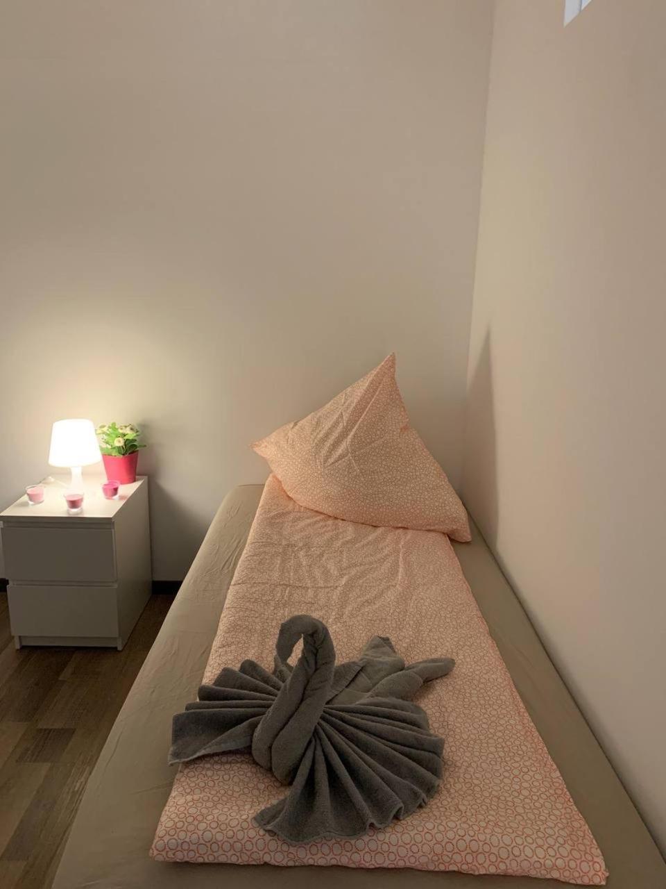 Central Private Rooms In Popular Neighborhood! Cologne Exterior photo